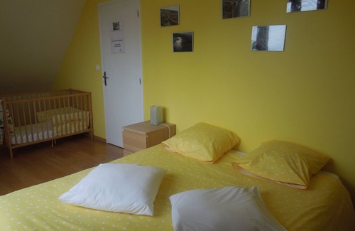 Pitres House | Familial guest house rental for 4 people 20min away from Rouen