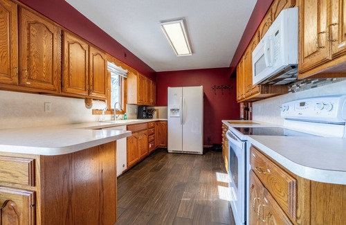 Grand Island House | Families- Centrally Located