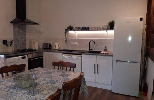 Frayssinet-le-Gelat House | Family and pet-friendly 3 bedroom rural retreat close to river Lot and vineyards