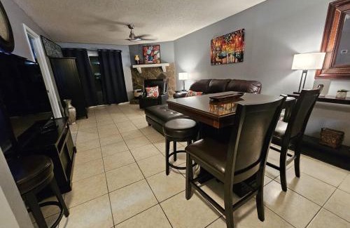 Southside Apartment | Family and Pet Friendly Condo