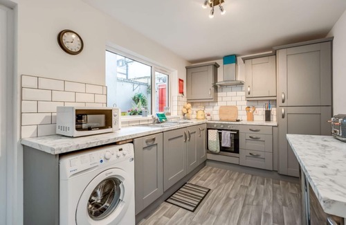 Belfast City Centre Apartment | Family Apartment by Central Belfast Apartments