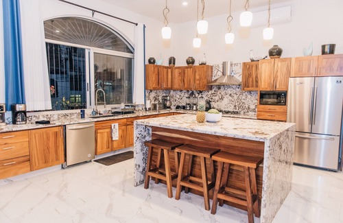Lazaro Cardenas Villa | Family-approved, beautiful view, vacation home! Kids Welcome
