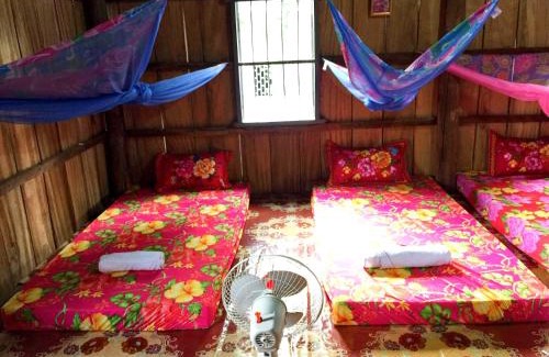 Banan House | Family Batcave Homestay