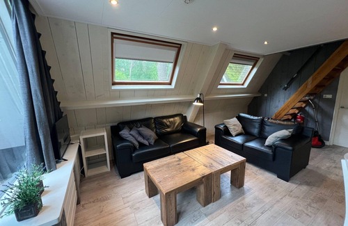 Stramproy House | Family Bungalow by the Fen