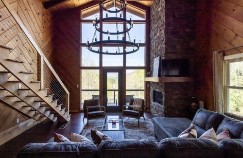Robbinsville Ski Chalet | Family Cabin Near Smoky Mtn Entrance Nantahala