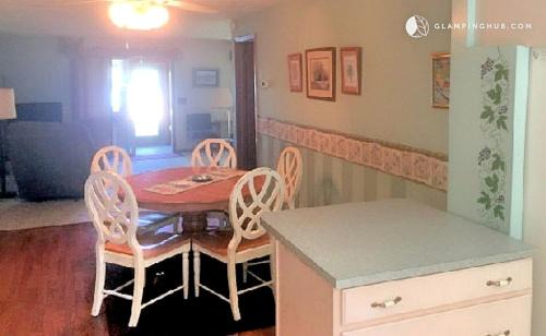 West Branch House | Family Cabin Rental for the Perfect Lake Getaway near Saginaw, Michigan