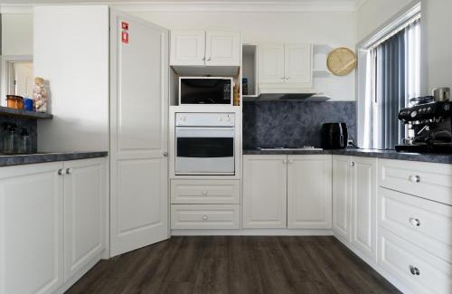 Sisters Beach House | Family Comfort in the Stunning Sisters Beach