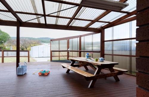 Sisters Beach House | Family Comfort in the Stunning Sisters Beach