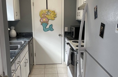 Gulf Breeze House | Family cottage by boat launch, minutes to Navarre or Pensacola Beach!