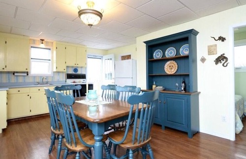 Cap-Pele Ski Chalet | Family cottage by the ocean in Maritimes. Pet-friendly!