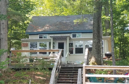 Hollis Center Cottage | Family cottage on Deer Pond within 30 min to Southern ME beaches and activities!