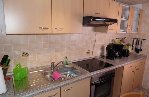 Ruppersdorf Apartment | Family friendly, max 6 persons, pets on request, large garden WLAN, parking lots