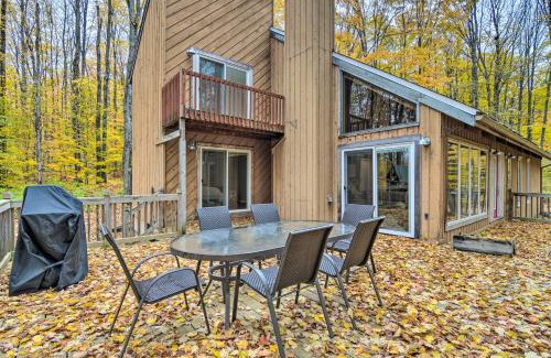 Harbor Springs House | Family Escape - Near Little Traverse Wheelway