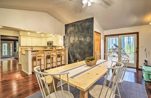 Harbor Springs Cottage | Family Escape - Near Little Traverse Wheelway