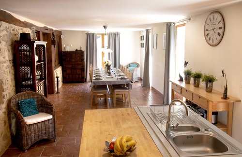 Saint-Martin-de-Gurson Villa | Family Farmhouse near Bergerac & St Emilion with private heated pool.
