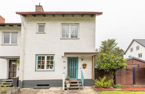 Dreieich House | Family-Friedndly Home with Large Garden &BBQ Grill