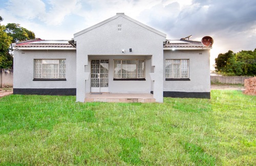 Greendale Cottage | Family friendly 2 bedroom cottage in Greendale Harare