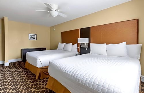 Corte Madera House | Family-Friendly 2BR Suite | Near Bay Area Spots | Outdoor Pool | Free Parking