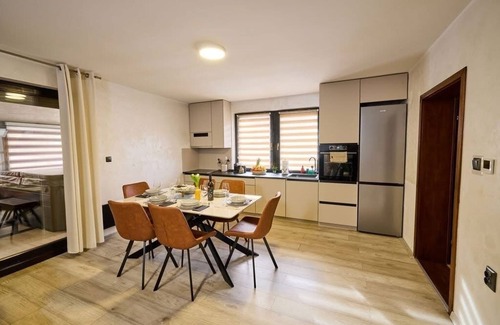 Brestovac House | Family-friendly 3-bedroom house with pool and spa in Novo Zvečevo