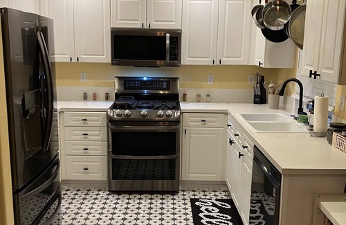 Rock Creek House | Family-friendly 3-bedroom home in Happy Valley close to Oregon's best amenities