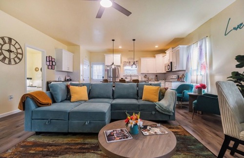 Paw Creek House | Family-Friendly | 3BR w/Hot Tub and Games
