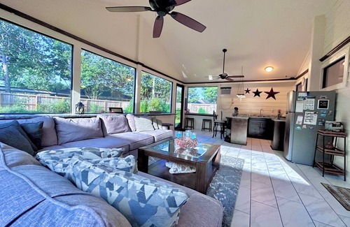 FM 1960 House | Family-Friendly 4br Home in Houston, TX