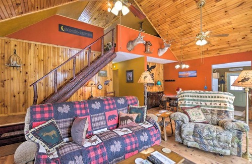 Pymatuning Central House | Family-Friendly Espyville Cottage Near Lake!
