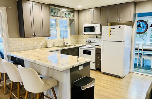 Harrisonburg House | Family friendly house close to college campuses, hiking, Massanutten, and more.