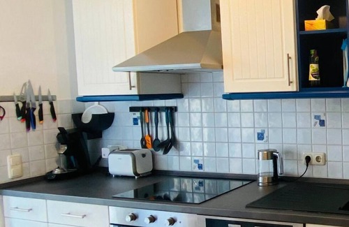 Jena House | Family Friendly/Home Office/Garden + Trampoline