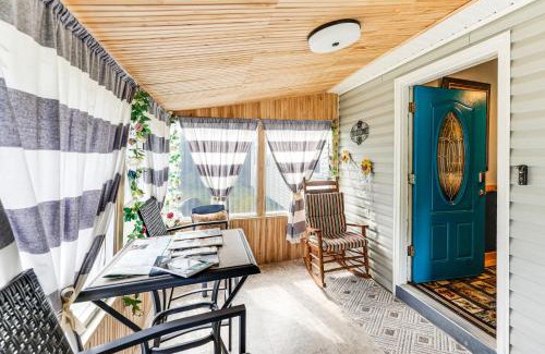 Crystal House | Family-Friendly Home with Furnish Patio in Crystal!