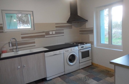 Couddes Cottage | Family-Friendly House with Garden, Near Loire Castles & Zoo, Pet-Friendly