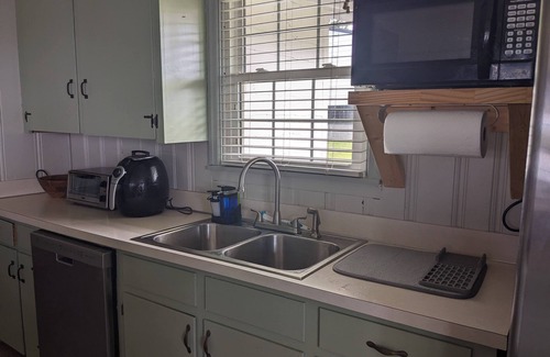 Manning House | Family Friendly Lake Oasis