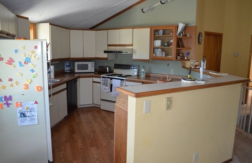 Annandale Cabin | Family Friendly Lake Place Retreat. Fishing, Swimming, Camp Fires and More.