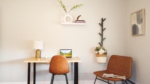 Cory House | Family-Friendly Mid-century Modern Retreat