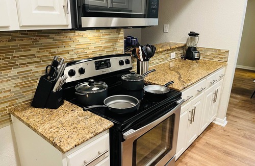 Brookhollow Condo | Family Friendly | Near Galleria & Downtown | Pool