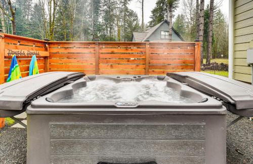 Packwood House | Family-Friendly Packwood Retreat with Deck!