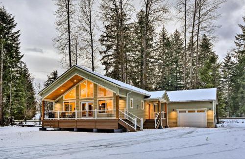 Packwood House | Family-Friendly Packwood Retreat with Deck!