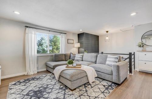 Cimarron Hills House | Family Friendly Getaway-4BR-Playset-Trampoline