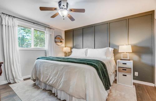 Cimarron Hills House | Family Friendly Getaway-4BR-Playset-Trampoline