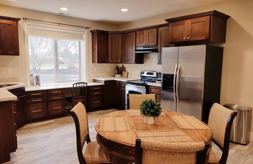 Pleasant Grove House | Family friendly home close to ski resorts, mountains, lakes, BYU, and UVU