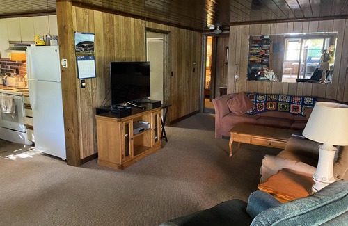 Laconia House | Family-friendly waterfront vacation home on beautiful Lake Winnisquam
