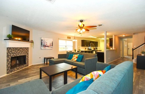 FM 1960 Apartment | Family Fun Houston Getaway w/Pool & Game Room