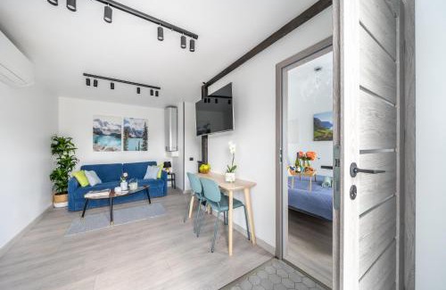 Latgale Suburb House | Family Garden House with Free Private Parking & Playground