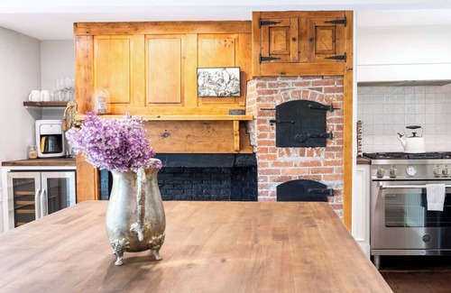 Portsmouth House | Family Getaway Bridal gathering Retreat 13