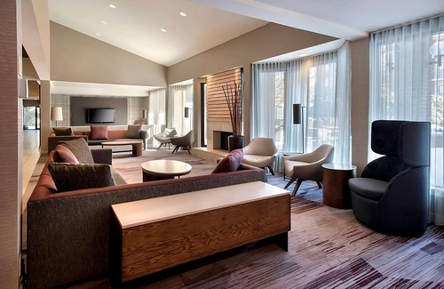 Milford Hotel | Family Getaway in Milford! Pet-Friendly 1BR Unit With Pool, Near Louisa Lake!