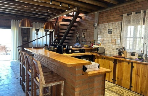 Sao Bento do Sapucai Cottage | Family Holiday Home with Mountain Views.
