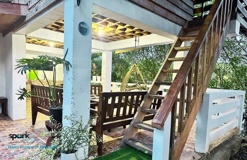 Baler House | FAMILY HOUSE WITH PRIVATE KITCHEN, TOILET AND LIVING ROOM