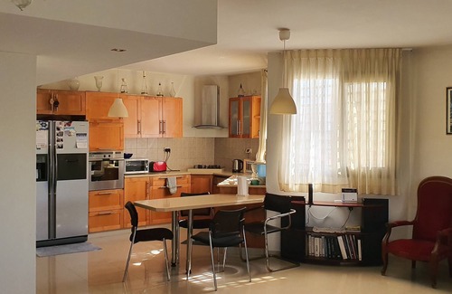 Netanya Apartment | FAMILY HOLIDAYS and COMFORT = close BEACH and CITY CENTER