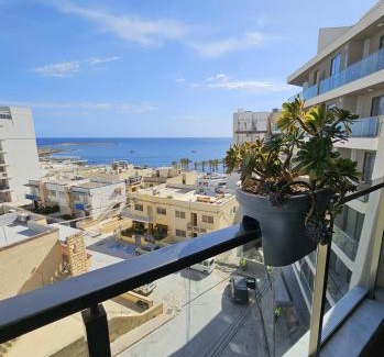 Qawra Apartment | Family holidays