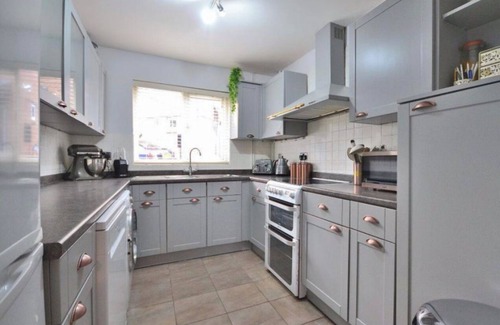 Dunmow House | Family home- 3-bedroom house in Dunmow
